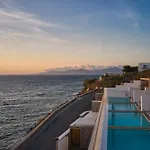 Icon Mykonos 스키아토스타운