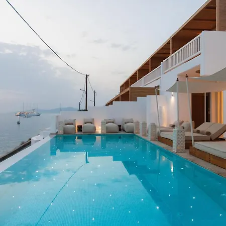 Icon Mykonos فندق 4*